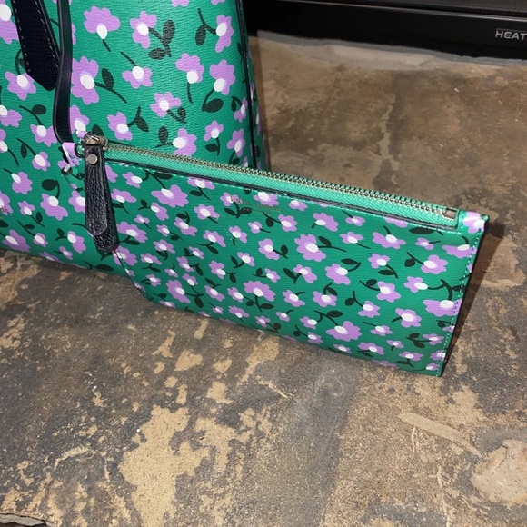 kate spade Bags Kate Spade Tote Gently Used Poshmark
